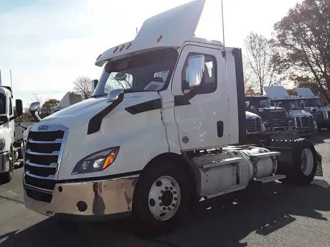 2020 FREIGHTLINER/MERCEDES NEW CASCADIA 116772b948586a8693aedf4ddd04d1e2673