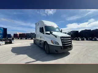 2021 Freightliner Cascadia 126