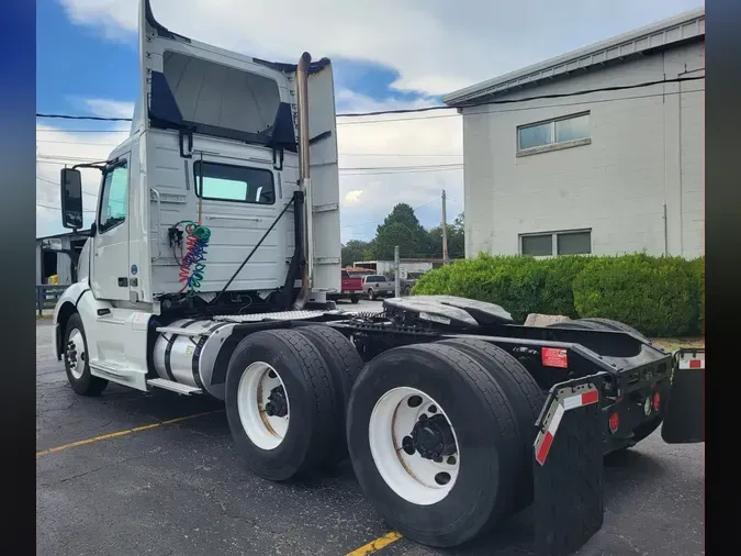 2019 VOLVO VNL64TRACTOR