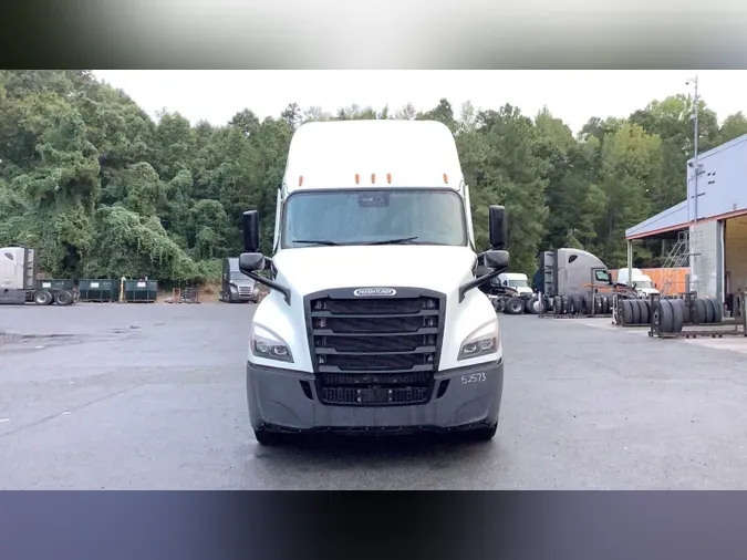 2022 Freightliner Cascadia 126