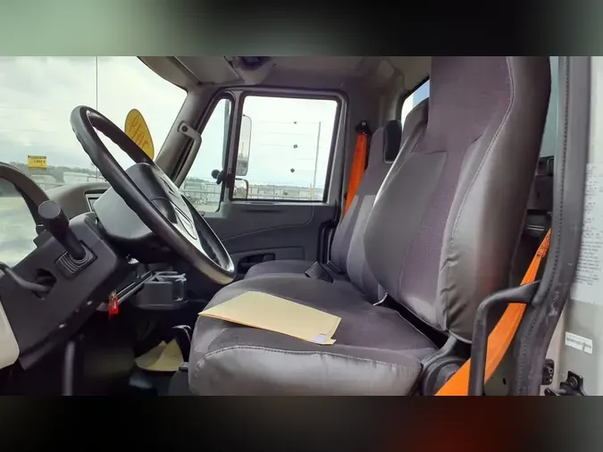 2019 NAVISTAR INTERNATIONAL 4300LP (4X2)