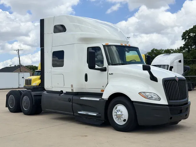 2023 International LT625773959eb4ece3d9b61ce2290f7a14c74
