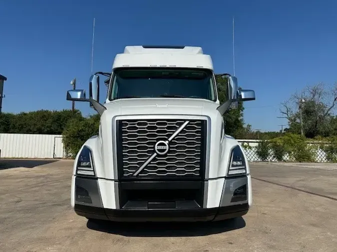 2022 VOLVO VNL64T860