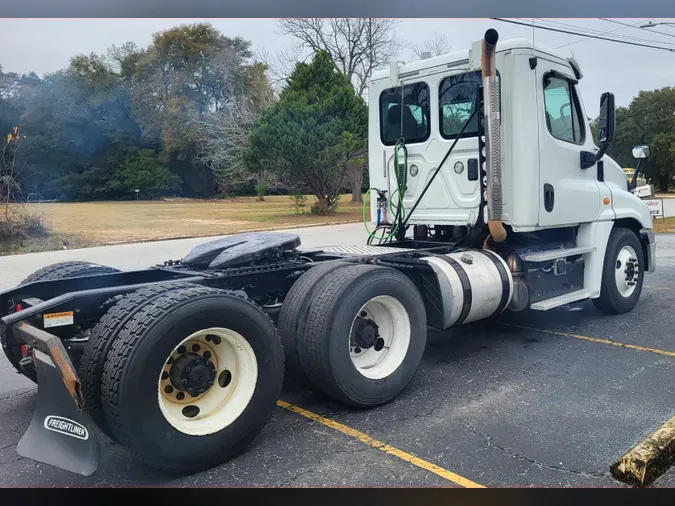 2016 FREIGHTLINER/MERCEDES CASCADIA 125