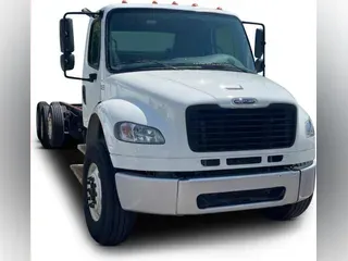 2020 Freightliner Business Class M2 106