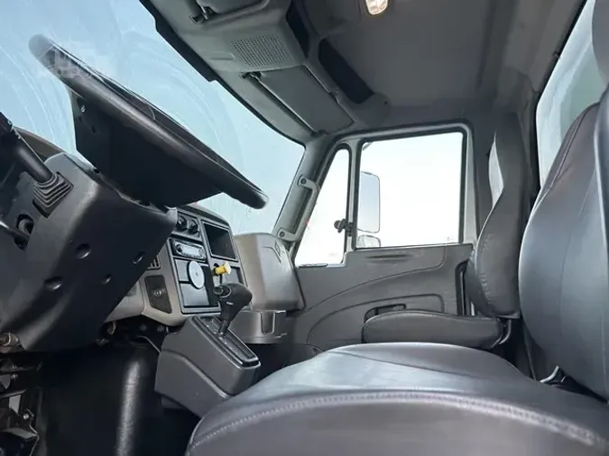 2019 INTERNATIONAL DURASTAR 4300