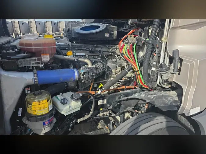 2022 Freightliner Cascadia 126