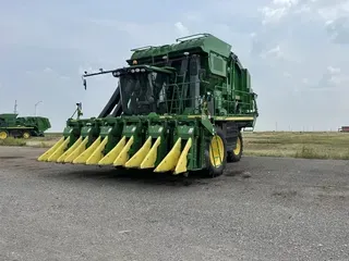 2019 John Deere CP690