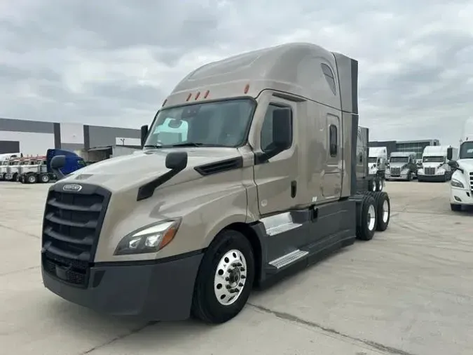 2024 Freightliner Cascadia774485902ce121661cfe00cff335e3c0