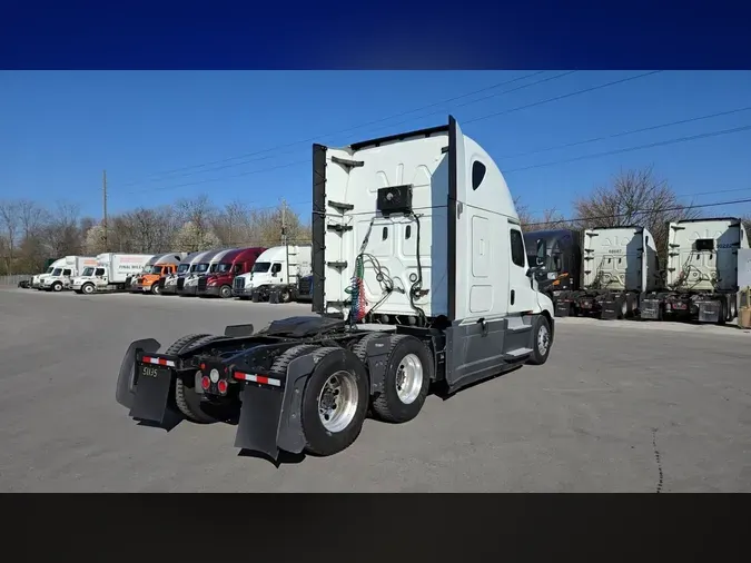 2020 Freightliner Cascadia