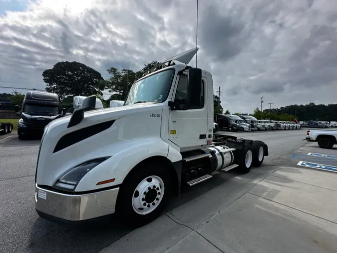 2019 Volvo VNL64T300
