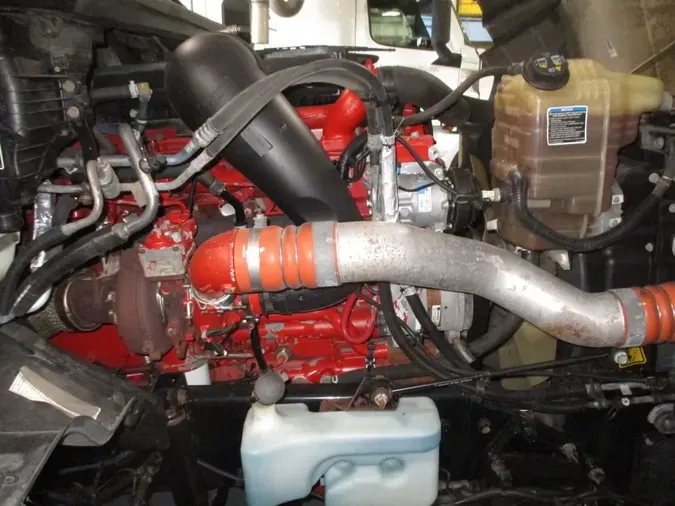 2020 NAVISTAR INTERNATIONAL LT625 SLPR CAB