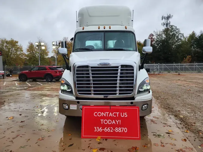 2018 FREIGHTLINER/MERCEDES CASCADIA 113
