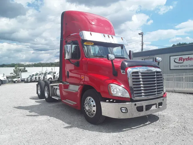 2018 FREIGHTLINER/MERCEDES CASCADIA 125