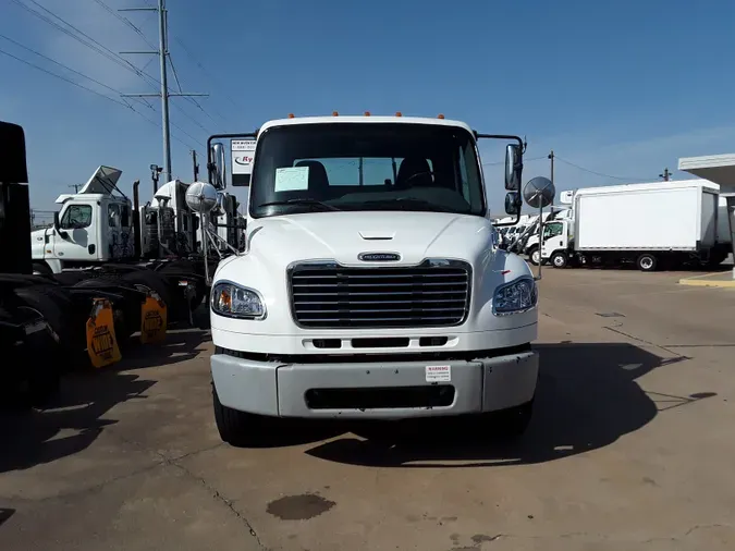 2015 FREIGHTLINER/MERCEDES M2 106