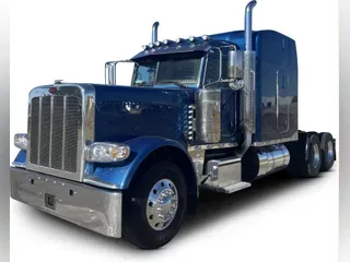 2023 Peterbilt 389