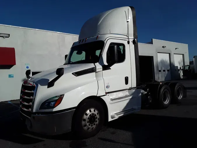 2020 FREIGHTLINER/MERCEDES NEW CASCADIA PX12664