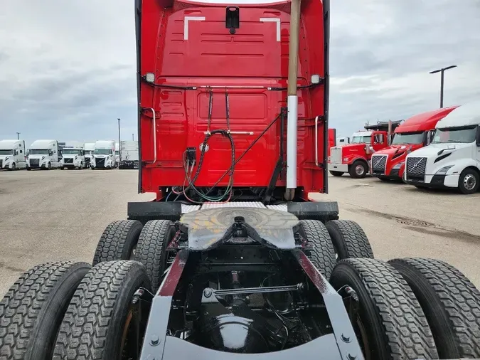 2019 VOLVO VNL64T860