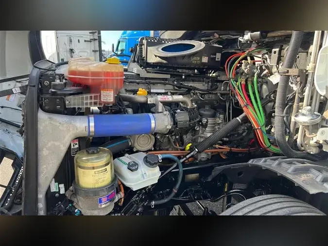 2021 FREIGHTLINER CA126