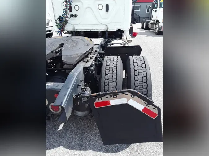 2020 FREIGHTLINER NEW CASCADIA 126
