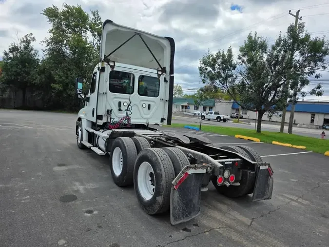 2019 FREIGHTLINER/MERCEDES CASCADIA 125775be51811b8a8fbccd48928505239d9