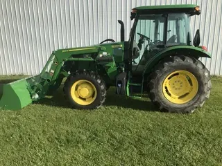 2022 John Deere 5100E