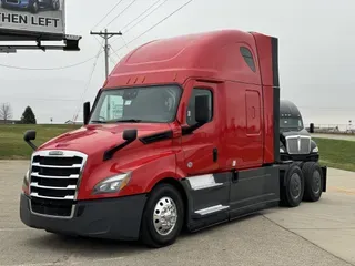 2021 FREIGHTLINER Cascadia 126