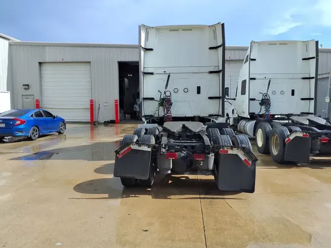 2019 NAVISTAR INTERNATIONAL LT625 SLPR CAB