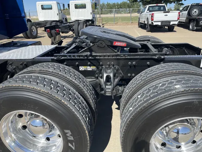 2024 Peterbilt 389