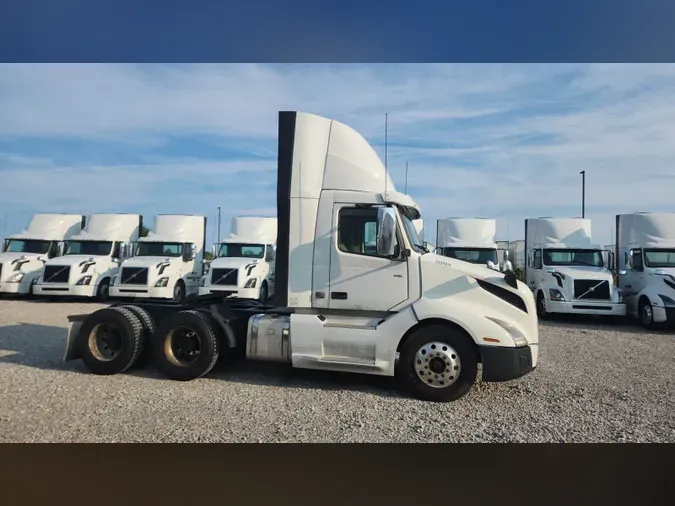 2019 Volvo VNL300