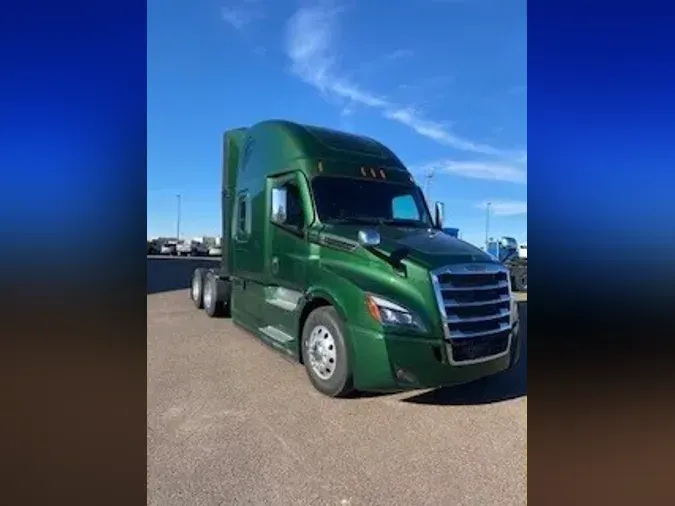 2025 Freightliner New Cascadia