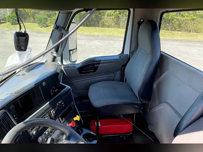 2019 INT LT625 6x4776c38e72123176413a2e66dff00a3a4