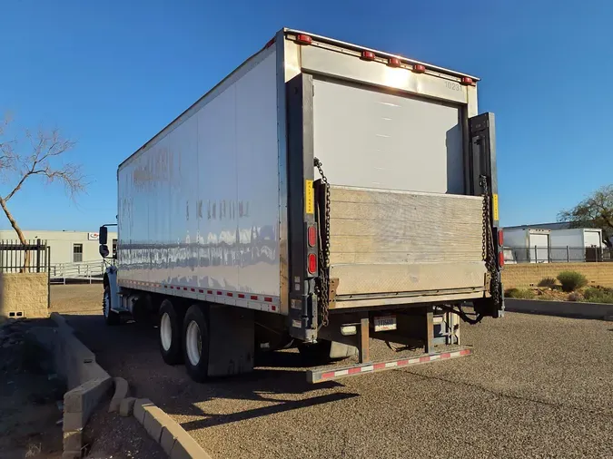 2017 FREIGHTLINER/MERCEDES M2 106