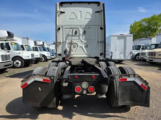 2020 FREIGHTLINER/MERCEDES CASCADIA 125
