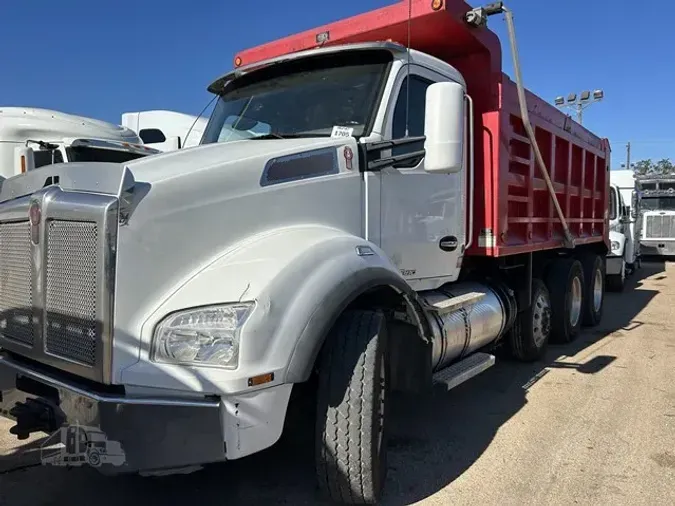 2016 KENWORTH T880