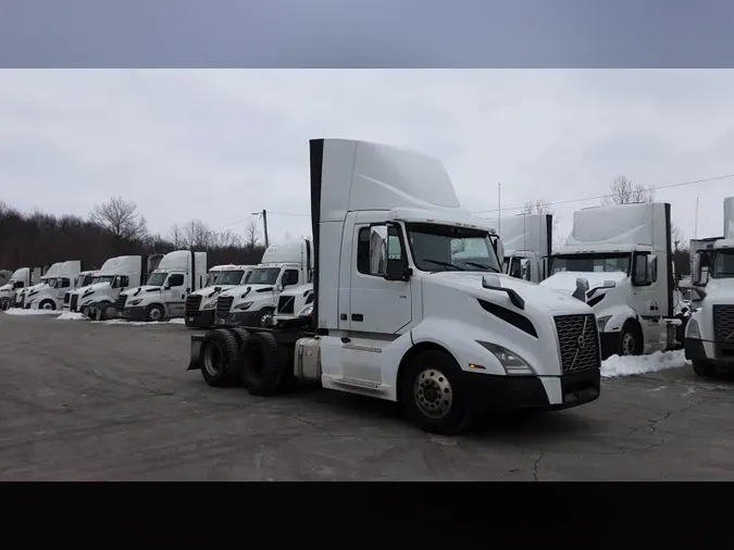 2019 Volvo VNL300