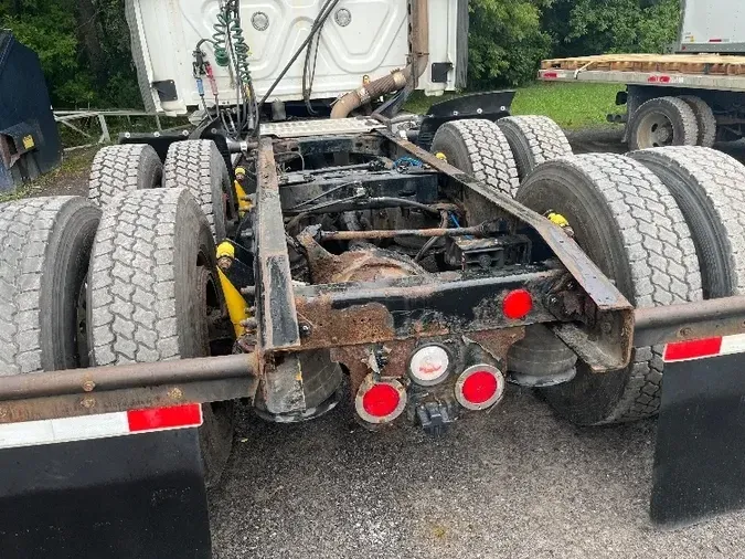 2013 FREIGHTLINER X12564ST