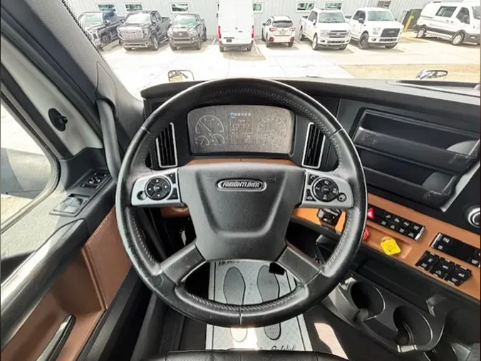 2023 Freightliner Cascadia 126