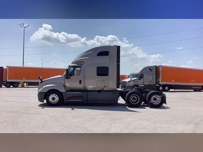 2022 International LT