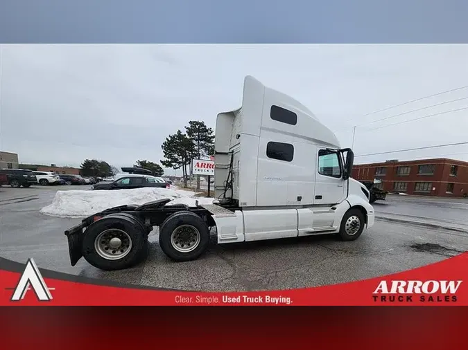 2021 VOLVO VNL64T760