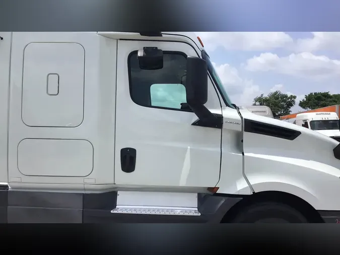 2020 Freightliner Cascadia