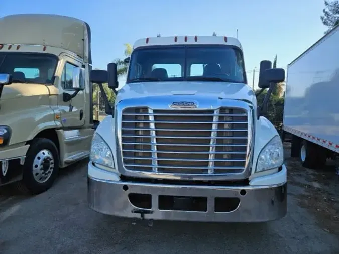 2018 FREIGHTLINER/MERCEDES CASCADIA 125