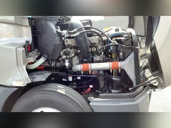2022 Freightliner Cascadia 126