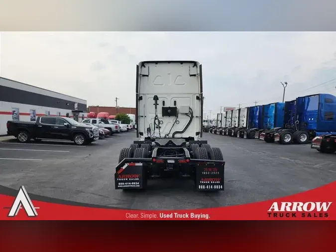 2020 FREIGHTLINER CA126