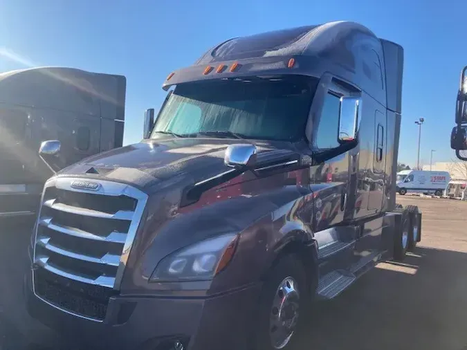 2025 Freightliner New Cascadia