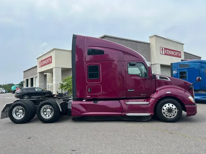 2022 Kenworth T680