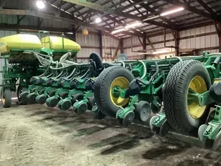 2015 John Deere 1775NT