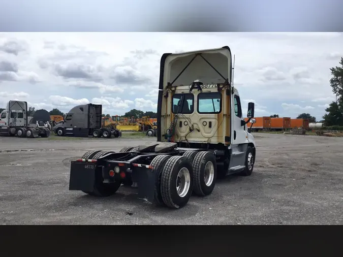 2019 Freightliner Cascadia 125778e7e4c36073300955f3a4a49d07670