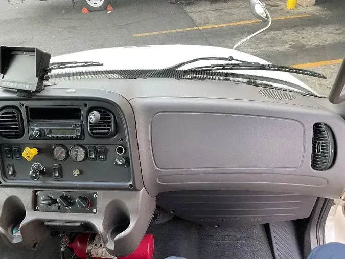 2016 Freightliner M2