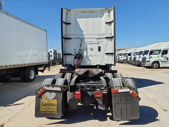 2019 NAVISTAR INTERNATIONAL LT625 SLPR CAB